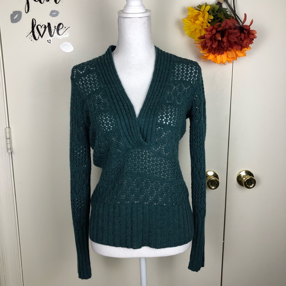 AXCESS OPEN KNIT V NECK FITTED SWEATER GREEN SZ M